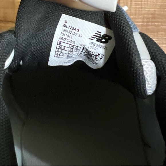 New Balance 725 💙 - Picture 9 of 9